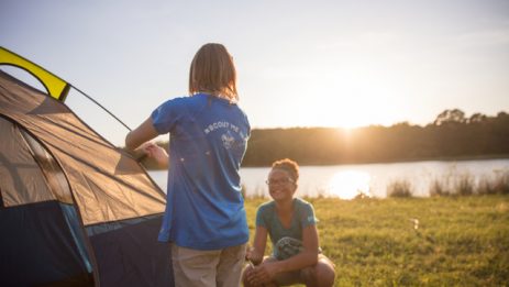Setting up camp ; summer camp
